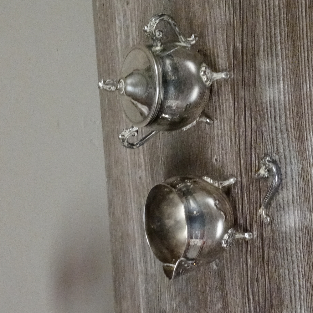 VTG Leonard Sugar & Creamer Set
